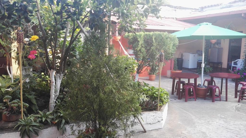 Hostal Morenos Antigua Екстериор снимка